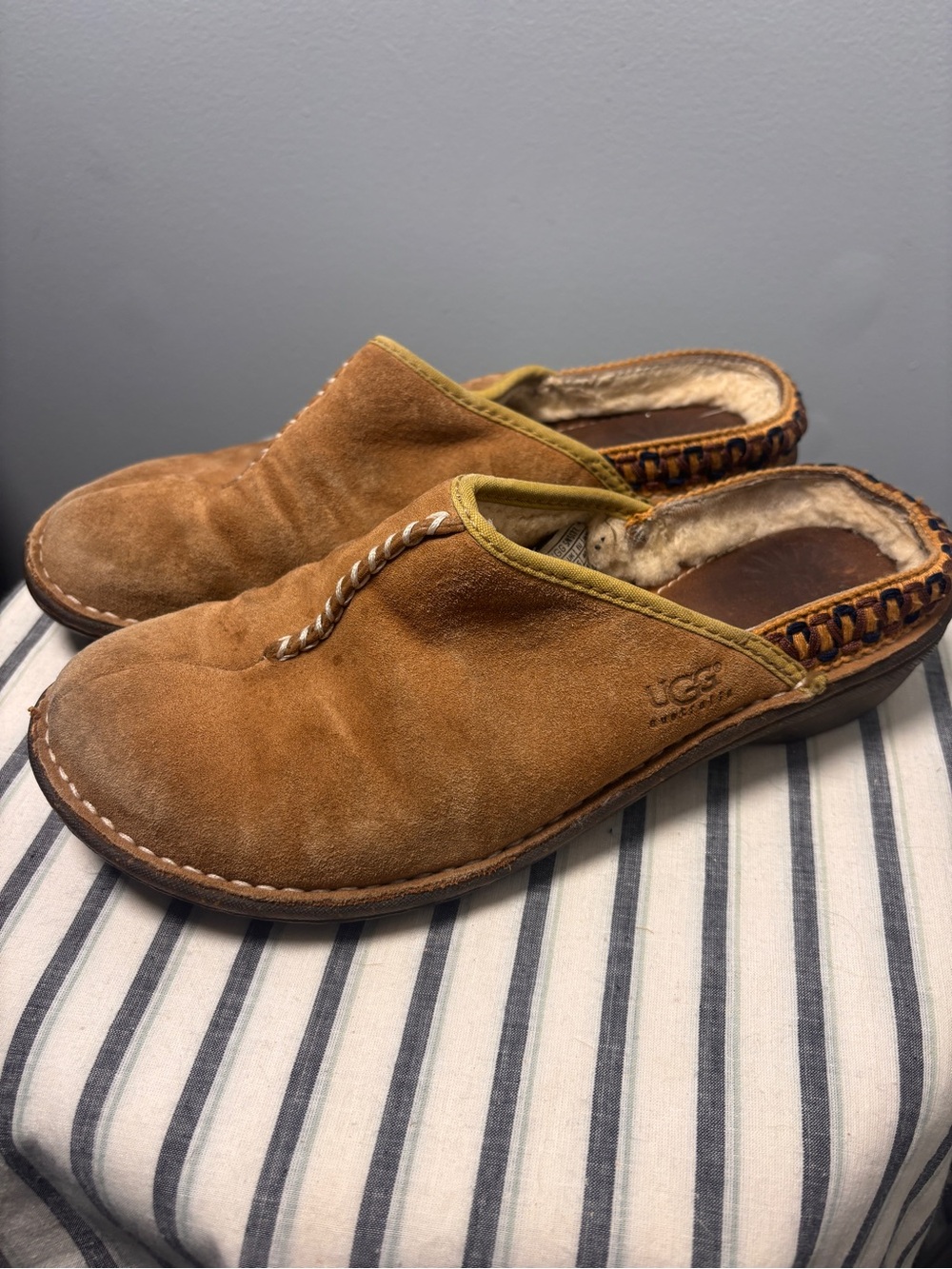UGG Australia Tasman Suede Clogs Chestnut Tan Sheepskin Mules 5177 Womens 9